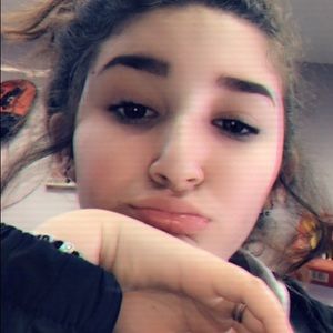 Meet your Posher, Naomi